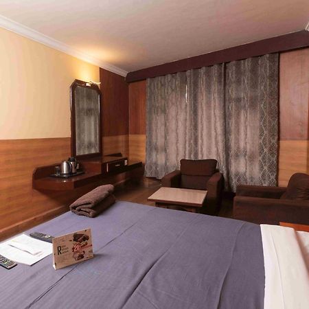 Devi Enterprises - Hotel Khems Ooty Bagian luar foto